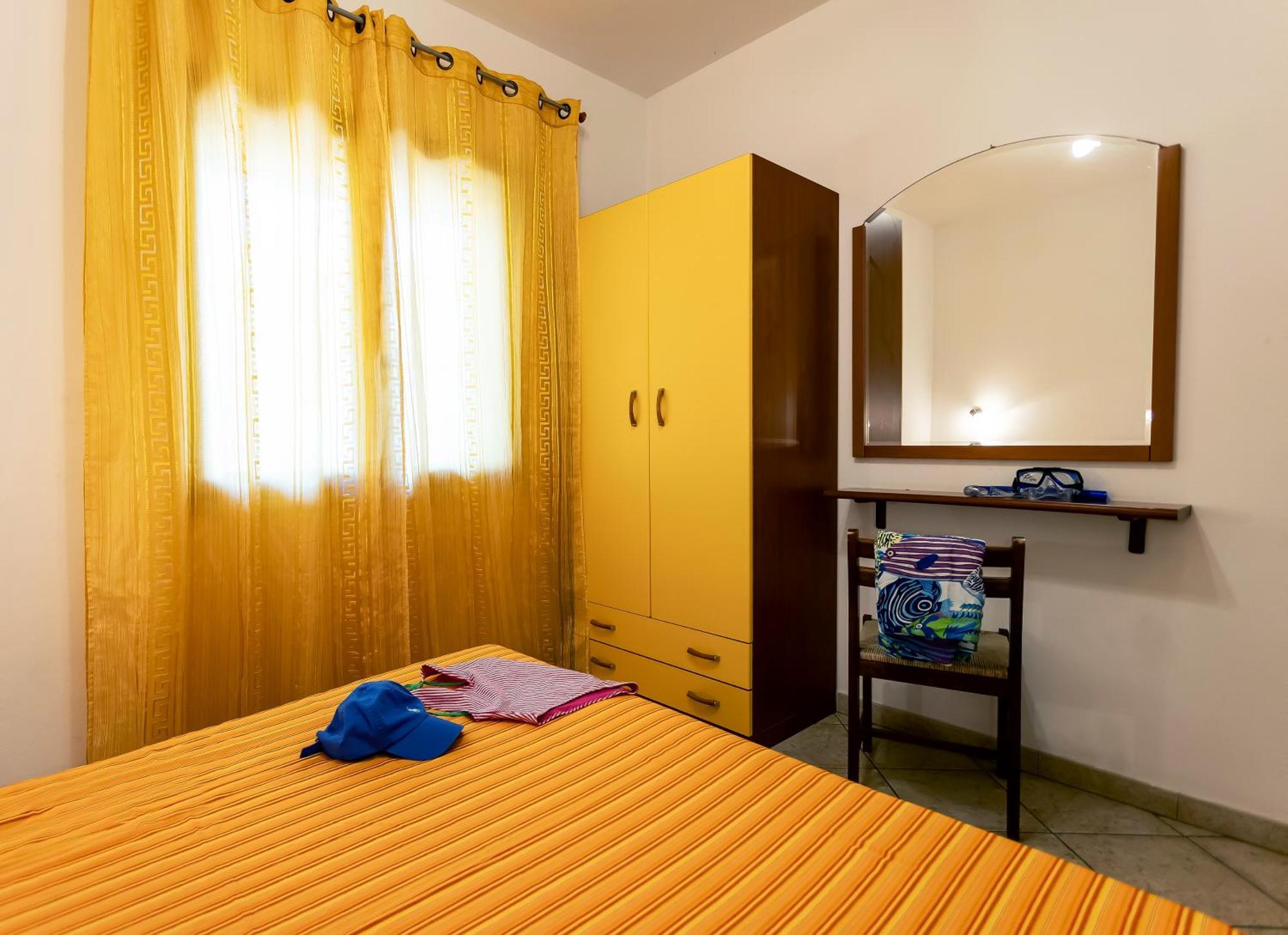 Residenza Marinella Aparthotel Zambrone Ngoại thất bức ảnh