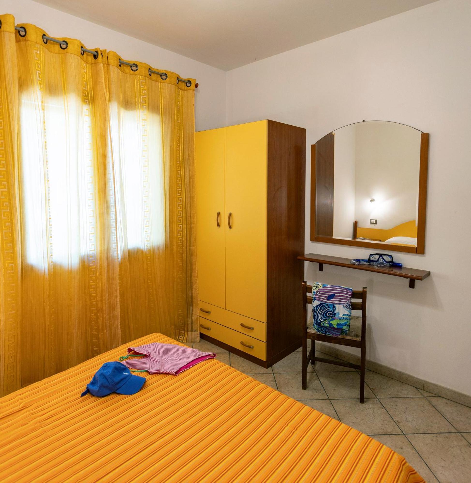 Residenza Marinella Aparthotel Zambrone Ngoại thất bức ảnh